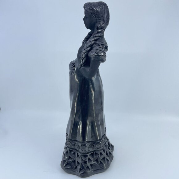 vintage oaxacan barro negro (black clay) woman figurine braided hair repaired - Picture 2 of 12